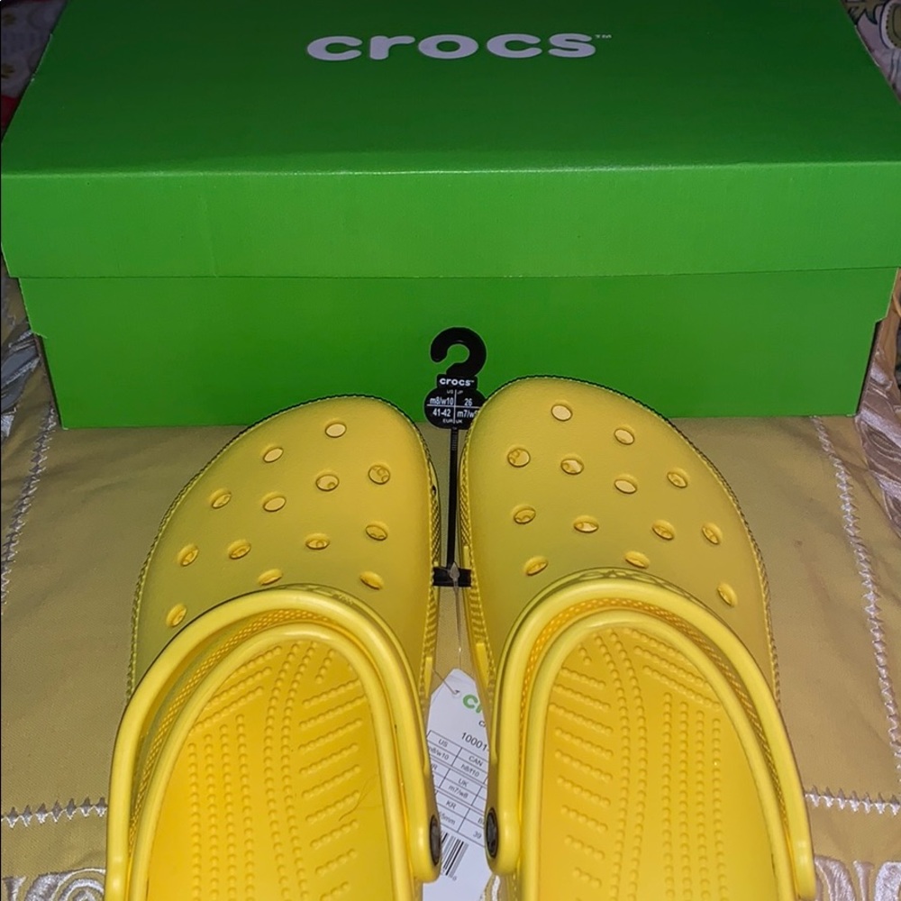 Yellow Crocs 🌞🌻